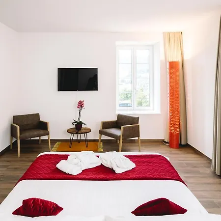 מלון Hotel-restaurant La Croix D'or *