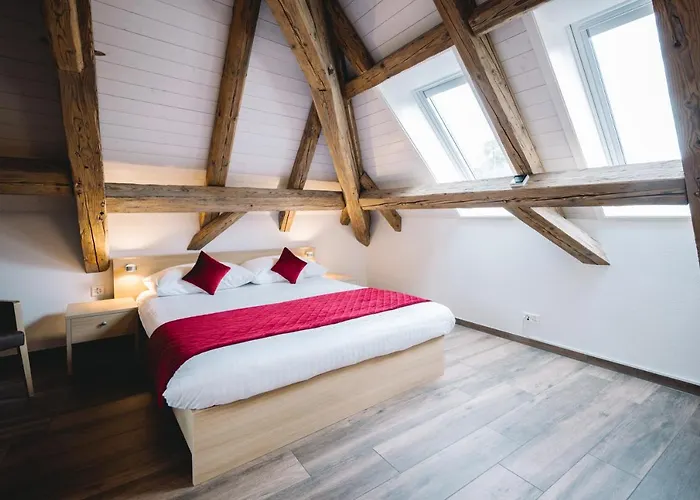 Hotel-restaurant La Croix D'or Отель Ballaigues