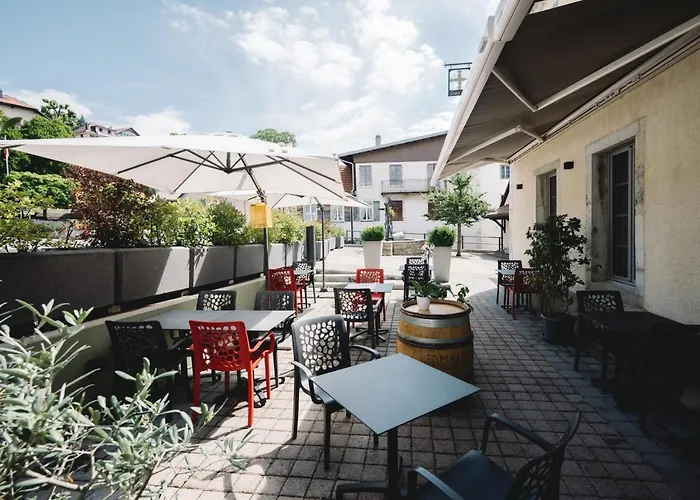 Отель Hotel-restaurant La Croix D'or *