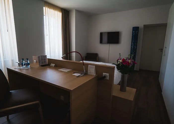 Отель Hotel-restaurant La Croix D'or *